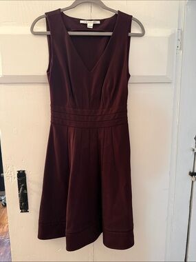 Diane Von Furstenberg Sleeveless V-Neck Midi Dress in Burgundy